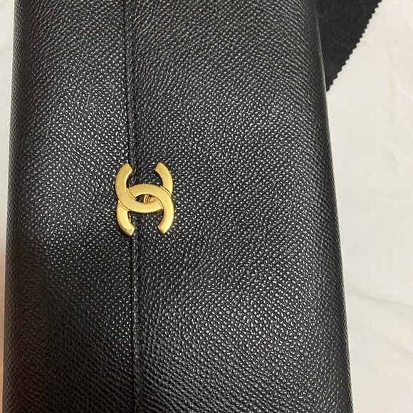 Authentic Chanel semi clutch wallet, authentic - Picture 16 of 16